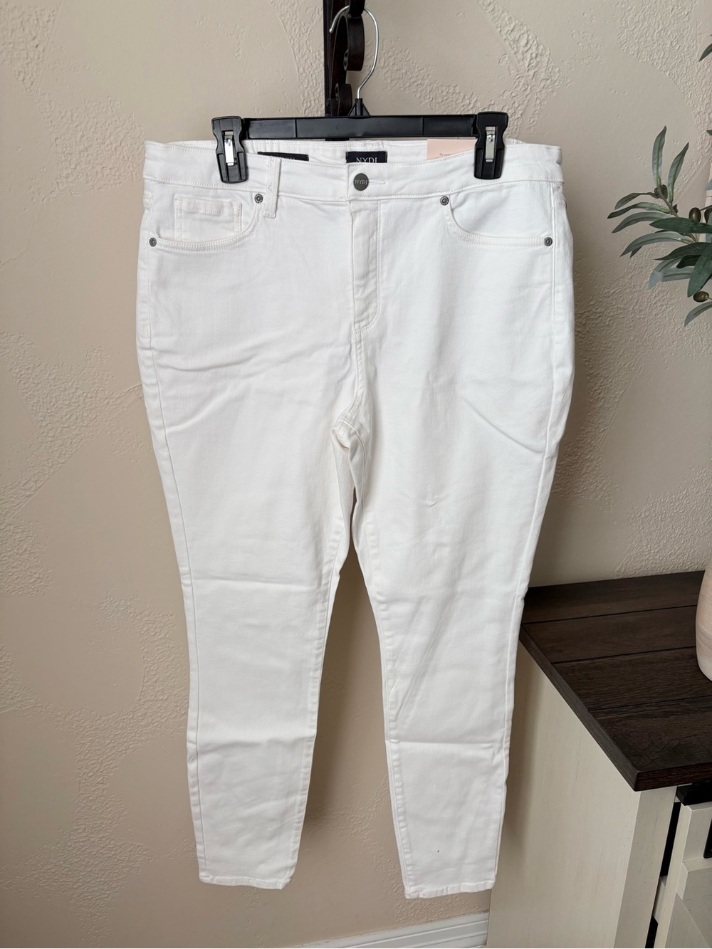 NYDJ White Stretch Skinny Jeans